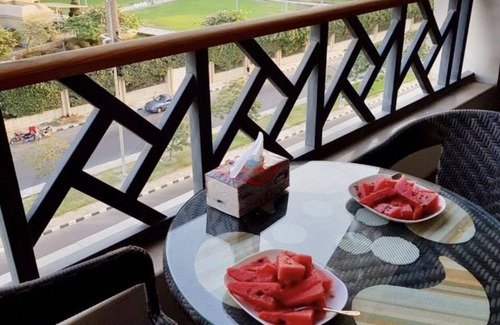 Al Rehab Apartment | Cozy Retreat: Big House in Al Rehab City with Spa & Hot Tub