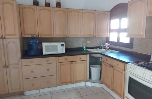 Bahia Kino Cottage | Beachfront Retreat in Bahia de Kino with Family-Friendly Amenities