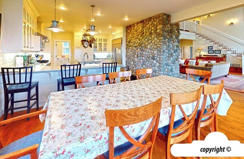 Gearhart House | Discover BIG HOUSE LITTLE BEACH with Oceanfront Amenities