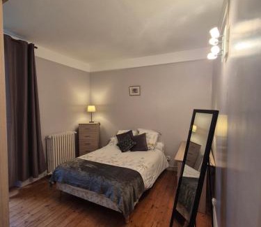 Nouans-les-Fontaines House | Spacious House near Beauval with Pool and Ocean Views