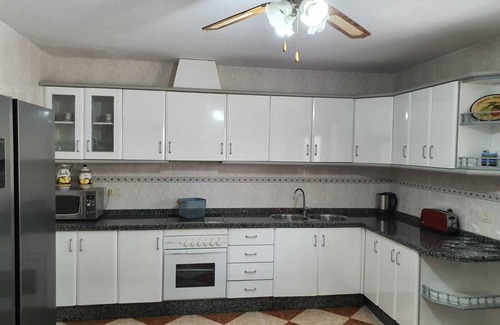 La Victoria House | Inviting Retreat with Private Pool and Pet-Friendly Amenities
