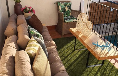 La Victoria House | Inviting Retreat with Private Pool and Pet-Friendly Amenities