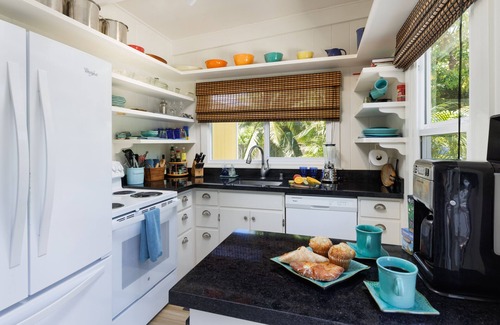 Kamuela Cottage | Beautiful Big Island Hale Mele Mele with Oceanfront Views