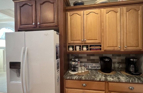 Roach House | BIG ISLAND TIME Lakefront Family Vacation Home-4 Bd-3.5 Bth-Sleeps15-Cove-Dock