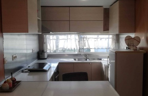 Ferreira-a-Nova House | Experience Nature at the Big L Caravan with Ocean Views