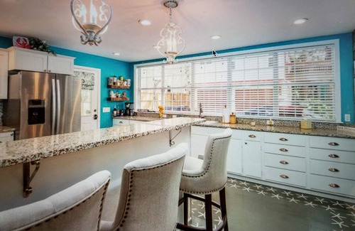 Saint Simons Island House | Cozy Island Retreat: 5 Bed Home with Pet-Friendly Amenities
