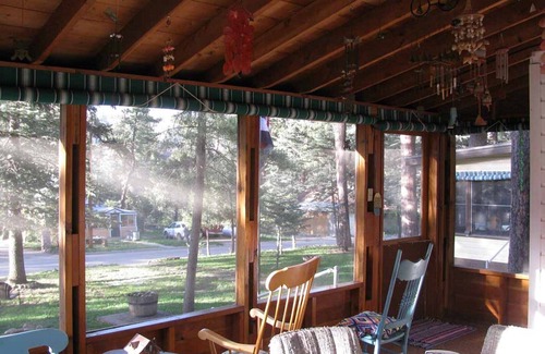Beulah Cabin | Big Pine Cabin: Family-Friendly Retreat with Kitchen Access
