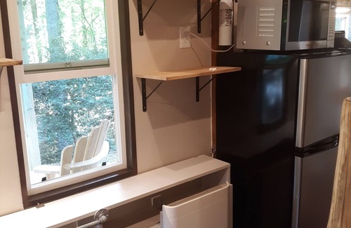 Brevard House | Pet-Friendly Big Porch Tiny House with Ocean View