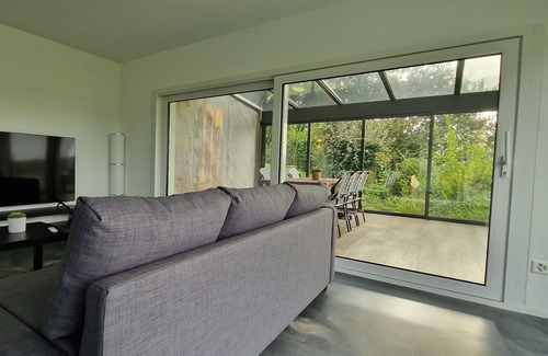 Dierikon Apartment | Big Premium Loft with View, Washer, Parking, Kitchen, Tub