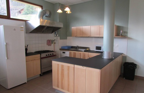Saint-Georges-des-Hurtieres Ski Chalet | Perfect Retreat for Families & Friends Near Scenic Views