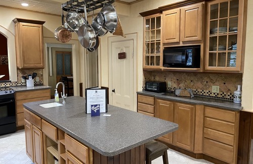Bangor House | Impressive Big Red House - Historic Bangor Retreat with Spa