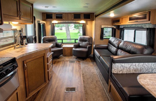 Buffalo City Cabin | Escape to Big River: Riverside Cabins with Family Amenities