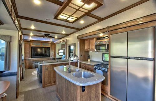 Aguanga House | Pet-Friendly Retreat: Big Country Dogs Ranch in Temecula