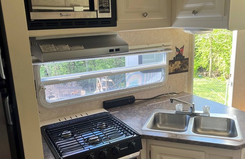 East Fultonham House | Big Spacious Camper