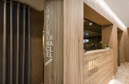 Ukmerge Hotel | Pet-Friendly Big Stone: 4-Star Hotel with Great Amenities