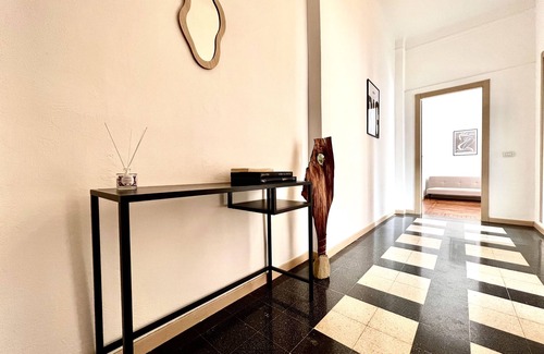Acquabella Apartment | Spacious Suite Goldoni near Duomo with Family-Friendly Amenities