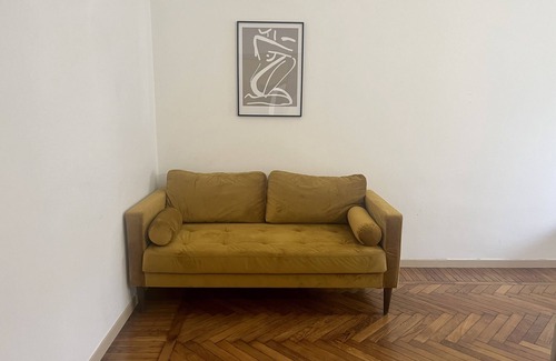 Acquabella Apartment | Spacious Suite Goldoni near Duomo with Family-Friendly Amenities