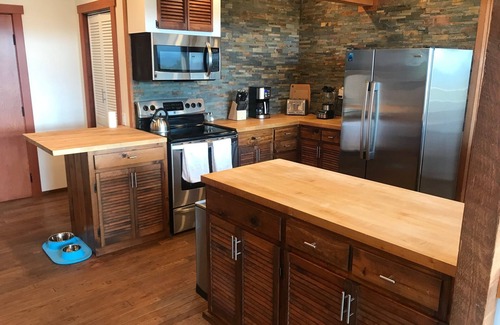 Northeast Carmel House | Experience Panoramic Views at Big Sur Lodge-Style House