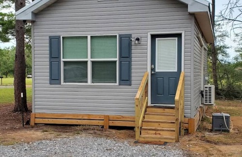De Funiak Springs House | Cozy Big Tiny House in Defuniak Springs with Kitchen Access