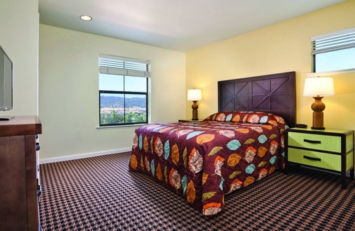 Angels Camp Resort | Explore Big Tree Mountains and Oak Tree Countryside Retreat