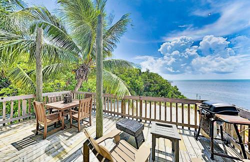 Key Largo House | Oceanfront Escape at Big View Hideaway - Pet Friendly Retreat
