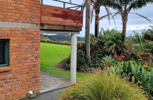Pataua South Apartment | Big views and spaces to play. 2 bedroom apartment plus double studio. Boat park