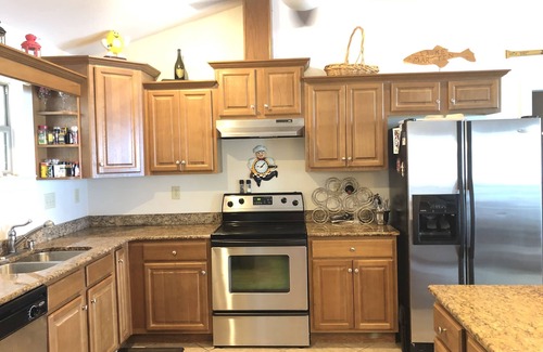 Pleasure Point House | Experience Big Water View at Sunset Station on Lake Martin