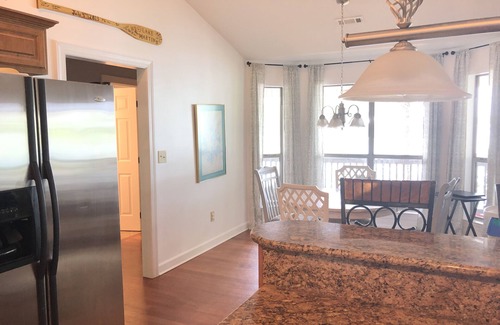 Pleasure Point House | Experience Big Water View at Sunset Station on Lake Martin