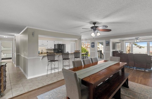 Shorterville House | BIG WATER views in Abbeville: 3BR, Master Ste, Hot Tub, Ice Machine, Beach Area