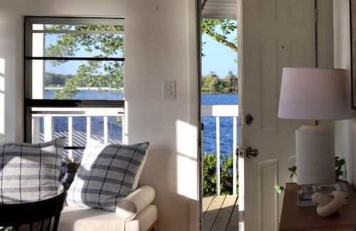 Valley House | Scenic Lake Harding Getaway with Pool & Breakfast Included
