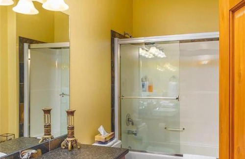 Big White Ski Resort Apartment | Inviting Big White 2 Bdrm Retreat with Hot Tub & Vaulted Ceilings