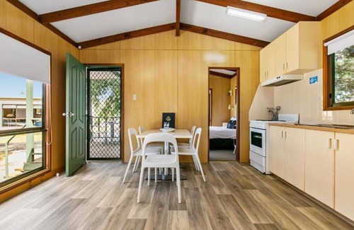 Port Elliot Cabin | Pet-Friendly BIG4 Breeze Holiday Parks with Ocean Views