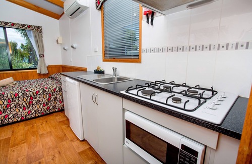 Port Fairy Hotel | Inviting BIG4 Port Fairy: Pool, Breakfast & Family Fun