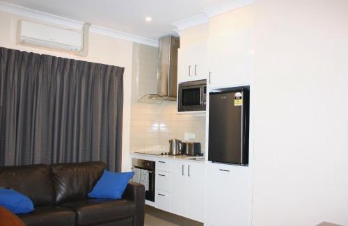 Coober Pedy Apartment | Discover BIG4 Stuart Range Outback Resort with Pool & Ocean Views
