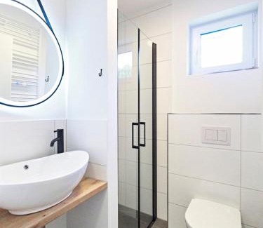 Olpe House | Pet-Friendly Gästehaus Bigge Elements with Hot Tub & Kitchen