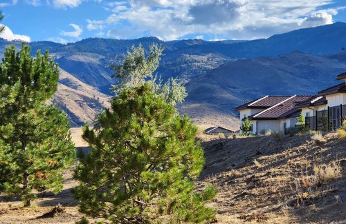 Northwest Reno Condo | Cozy Condo in Reno: 2 BR, Pet Friendly & Great Amenities