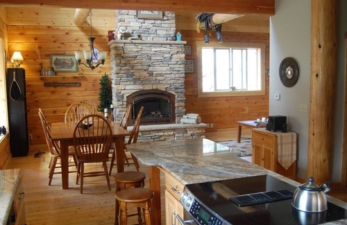 Nathrop Cabin | Inviting Bighorn Lodge: Cozy Cabin with Scenic Views