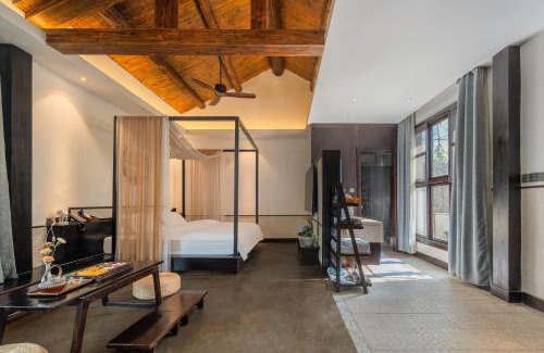 Lintong District Hotel | BigHouse