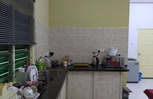 Kampung Kedawang House | BigTree Guesthouse V: Family-Friendly Stay Near Cenang