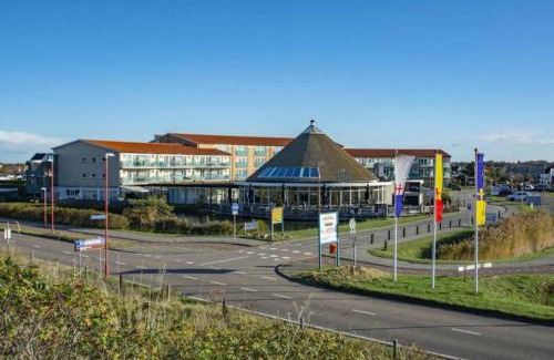 Julianadorp aan zee Apartment | Cozy Retreat Near the Sea with Free WiFi & Pet-Friendly