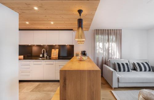 Leissigen Apartment | Bijou Lake Side Sauna: Relax with Seeblick & Panorama-Terrasse
