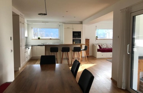 Alpnachstad Apartment | Bijou near Lucerne and Mountains