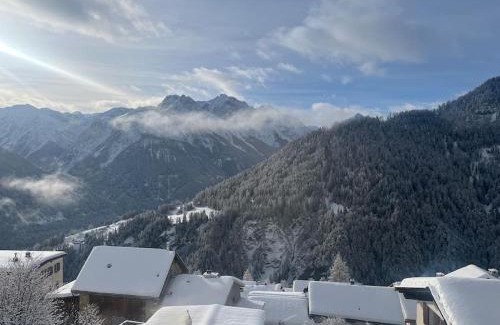 Vna Ski Chalet | Bijoux Retreat in the Scenic Swiss Mountains - Rated 9.7/10