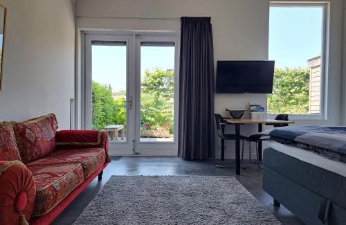 Dokkum House | Unique Studio in Serene Location - Guest Rated 8.9/10