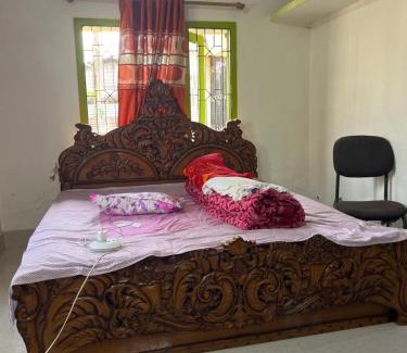 Sualkuchi House | Relax at Bikash Dutta: Pet-Friendly with Breakfast & Hot Tub