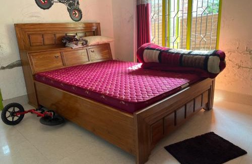Sualkuchi House | Relax at Bikash Dutta: Pet-Friendly with Breakfast & Hot Tub