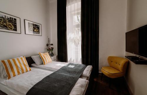 Przemysl Apartment | Discover Bike Rooms: Family-Friendly Stay with Top Ratings