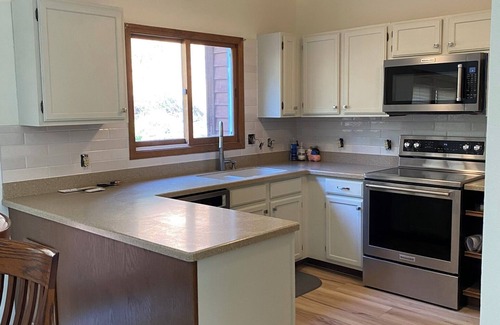 Rapid City House | Biker and Golfers Delight 3-bedroom house in enjoyable Rapid City with WiFi, AC