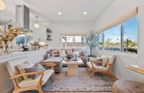 Point Loma House | Eco-Luxe OB Surfers Paradise: Walk to Beach & Enjoy Comfort