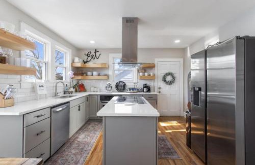 Sans Souci House | Ideal Swamp Rabbit Retreat: 4-Star Stay Near Downtown GVL